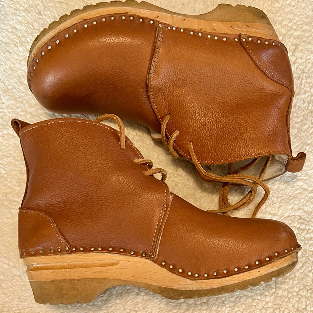 Troentorp Light Brown Leather Shearling Lined Clog Boots, Pre Owned, Size 39